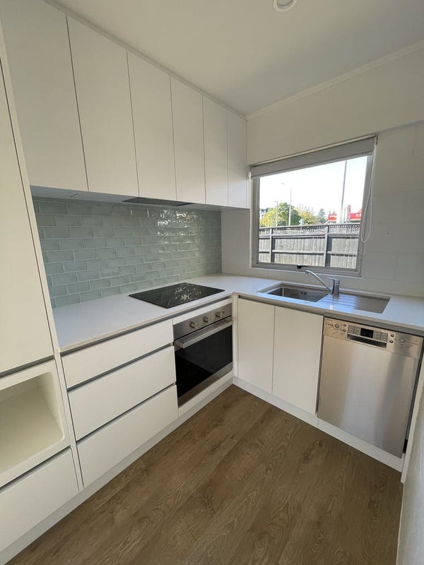 1/5 Glen Road, Browns Bay, Auckland - Carousel 10