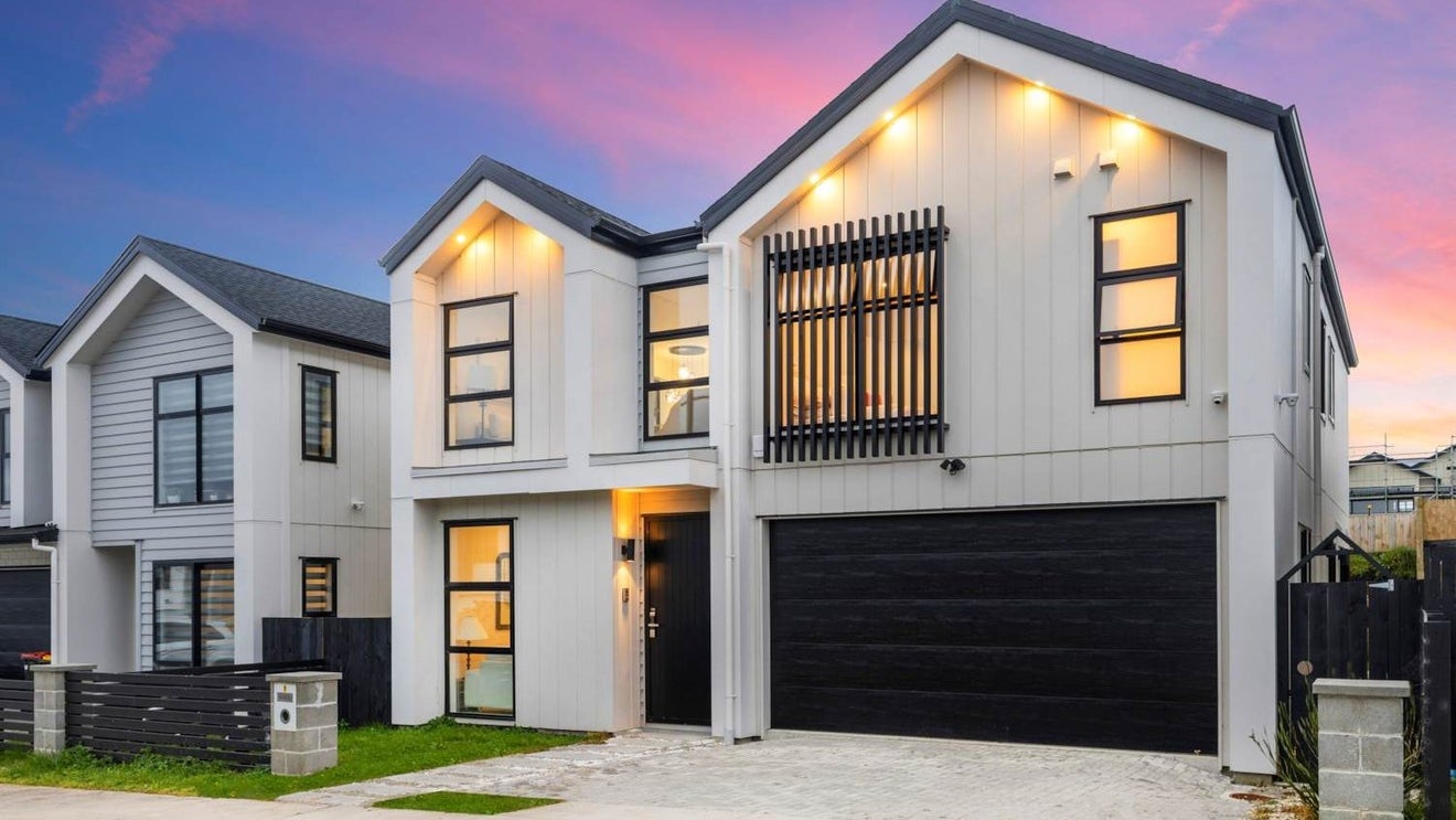 9 Southridge Road, Flat Bush, Auckland - Carousel 1