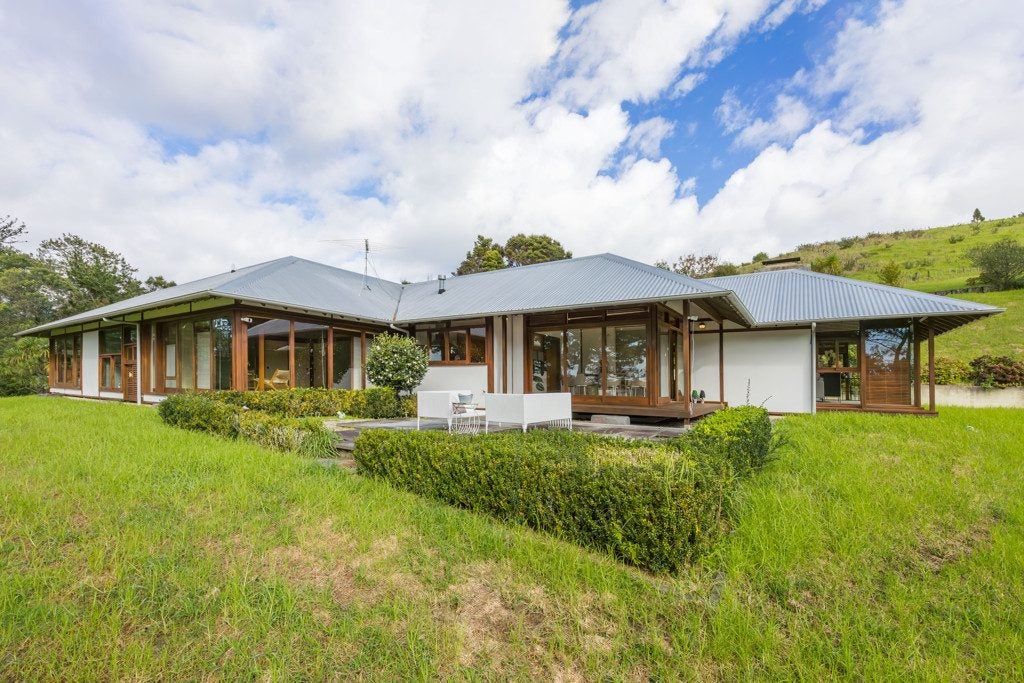 106 Vaughans Road, Albany - Carousel 1