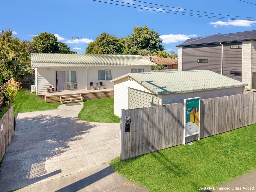 39 May Street, Hamilton East, Hamilton - Carousel 2