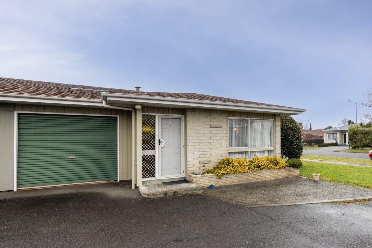 800B Queen Street East, Parkvale, Hastings - Carousel 1
