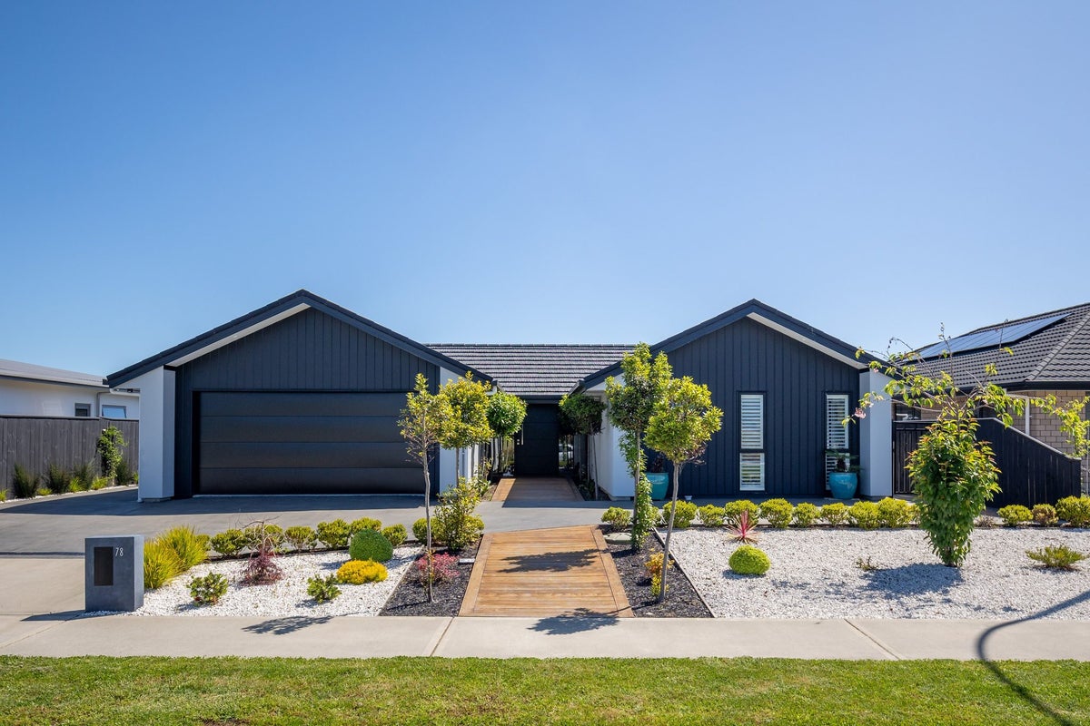 78 Berryfield Drive, Appleby, Richmond - Carousel 1