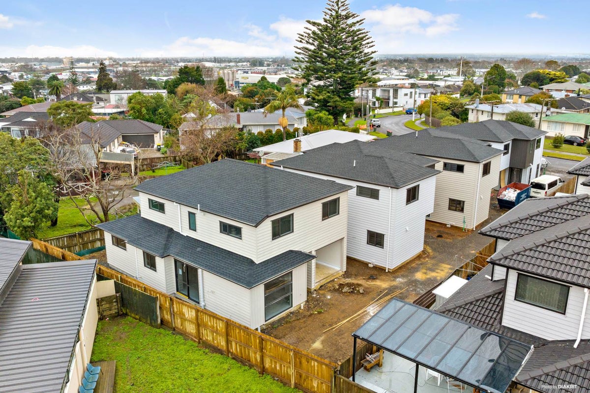25D Tawa Crescent, Manurewa, Auckland - Carousel 1