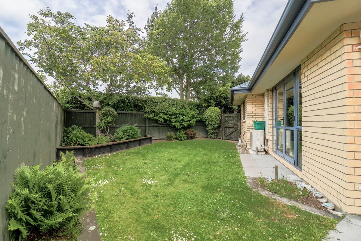 8 Antonia Place, Aidanfield, Christchurch - Carousel 21