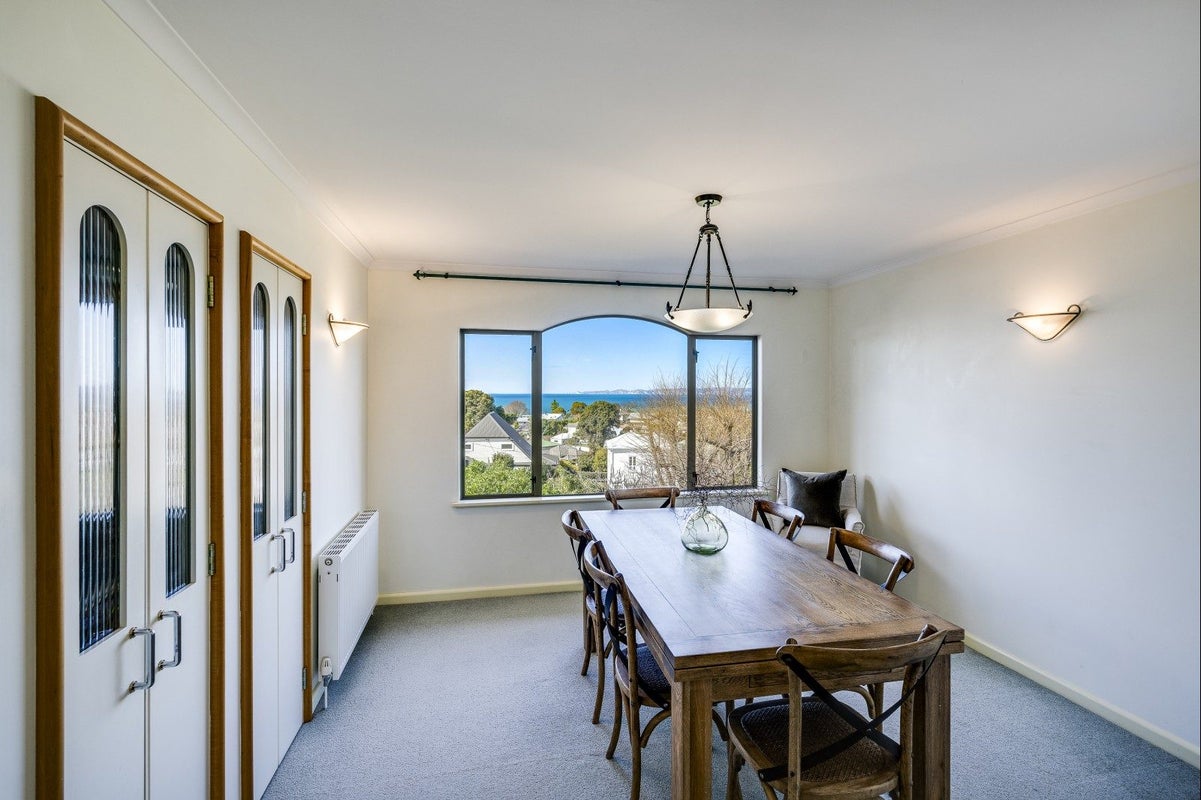 11 Sealy Road, Bluff Hill, Napier - Carousel 2