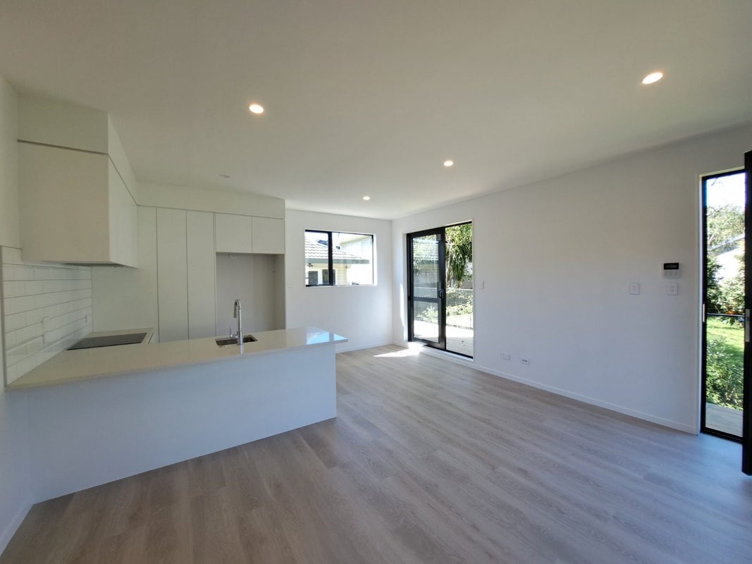 12/53 Drake Street, Howick, Auckland - Carousel 2