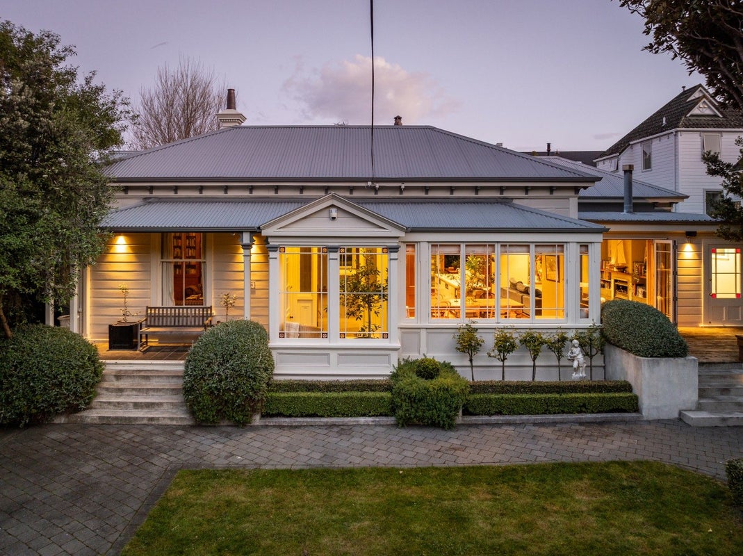 18 Moturoa Street, Pipitea, Wellington - Carousel 1