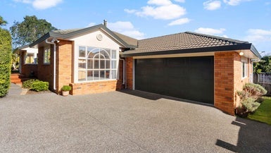 30 Heaphy Street, Blockhouse Bay, Auckland - Carousel 1