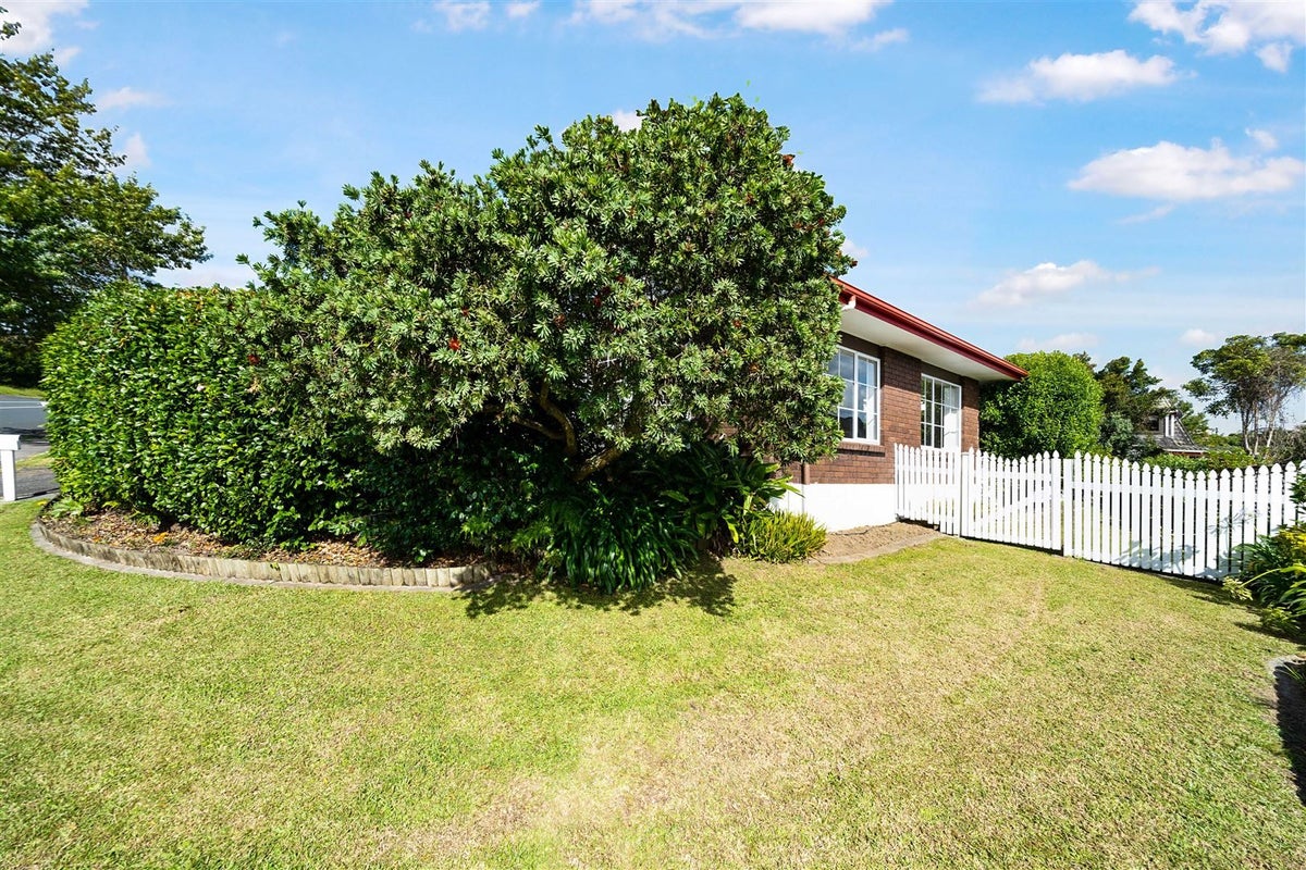 19 Palomino Drive, Henderson, Auckland - Carousel 24