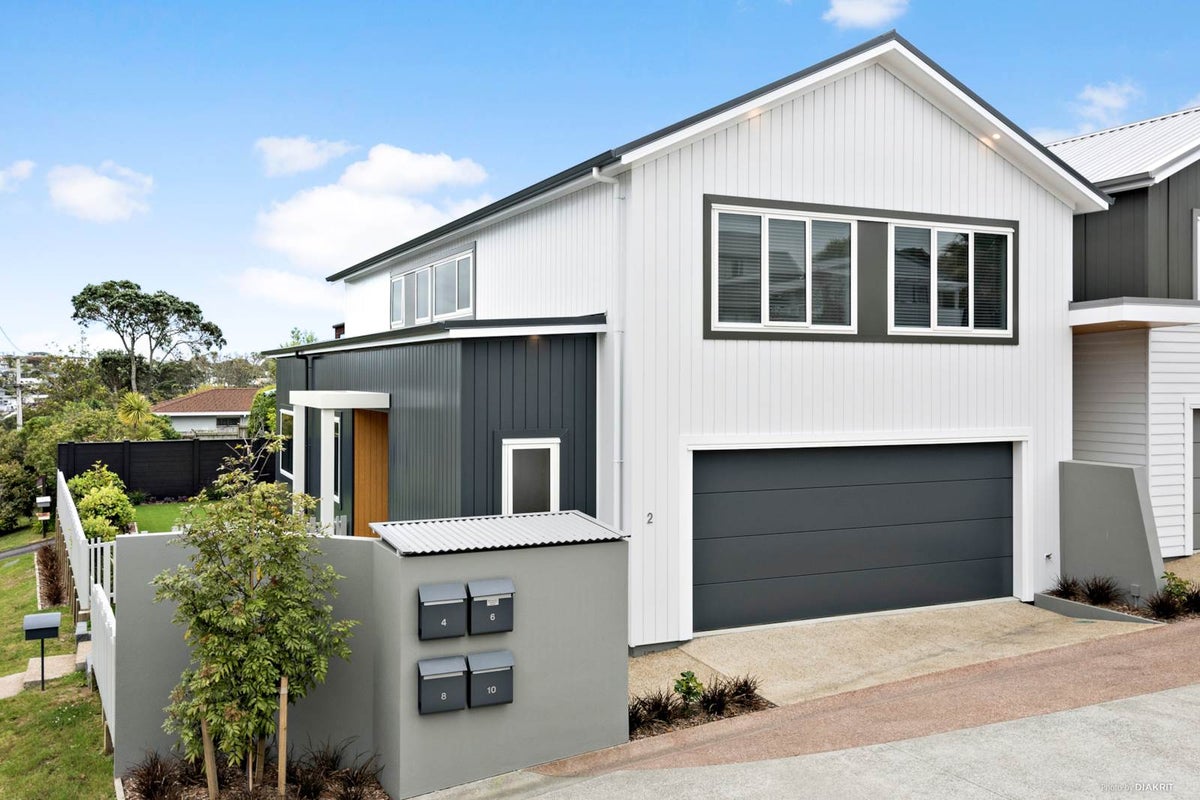2 The Bays Rise, Murrays Bay, Auckland - Carousel 1