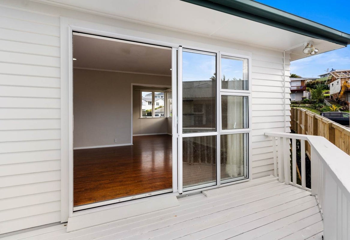 39 Bruce Road, Glenfield, Auckland - Carousel 2