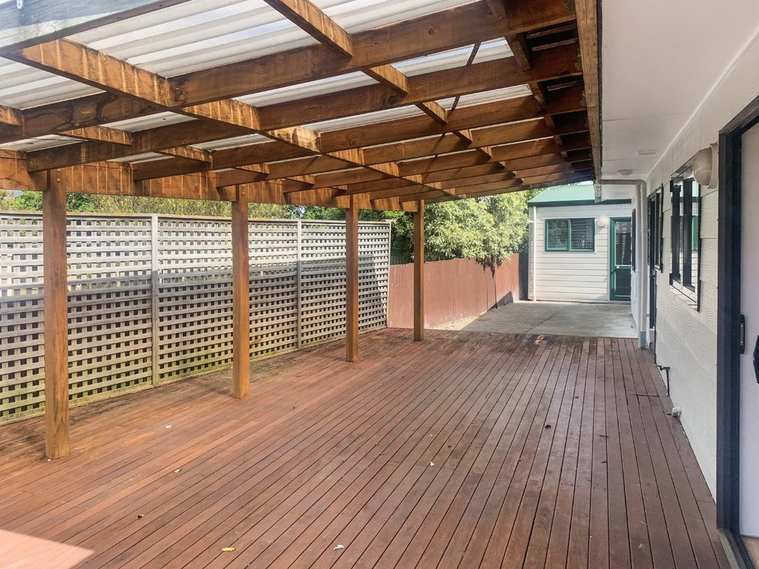 1002 Southland Road, Raureka, Hastings - Carousel 12
