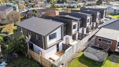 38A Dale Crescent, Pakuranga, Auckland - Carousel 1