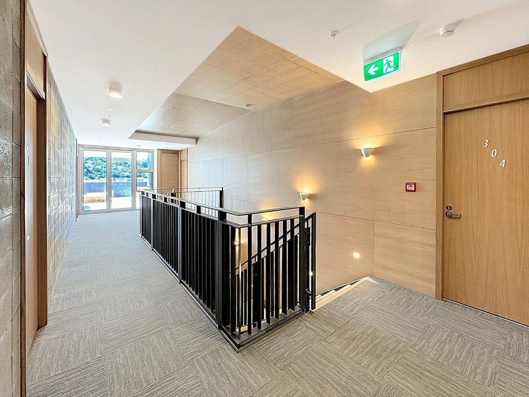 101/2 Campbell Terrace, Petone, Lower Hutt - Carousel 2
