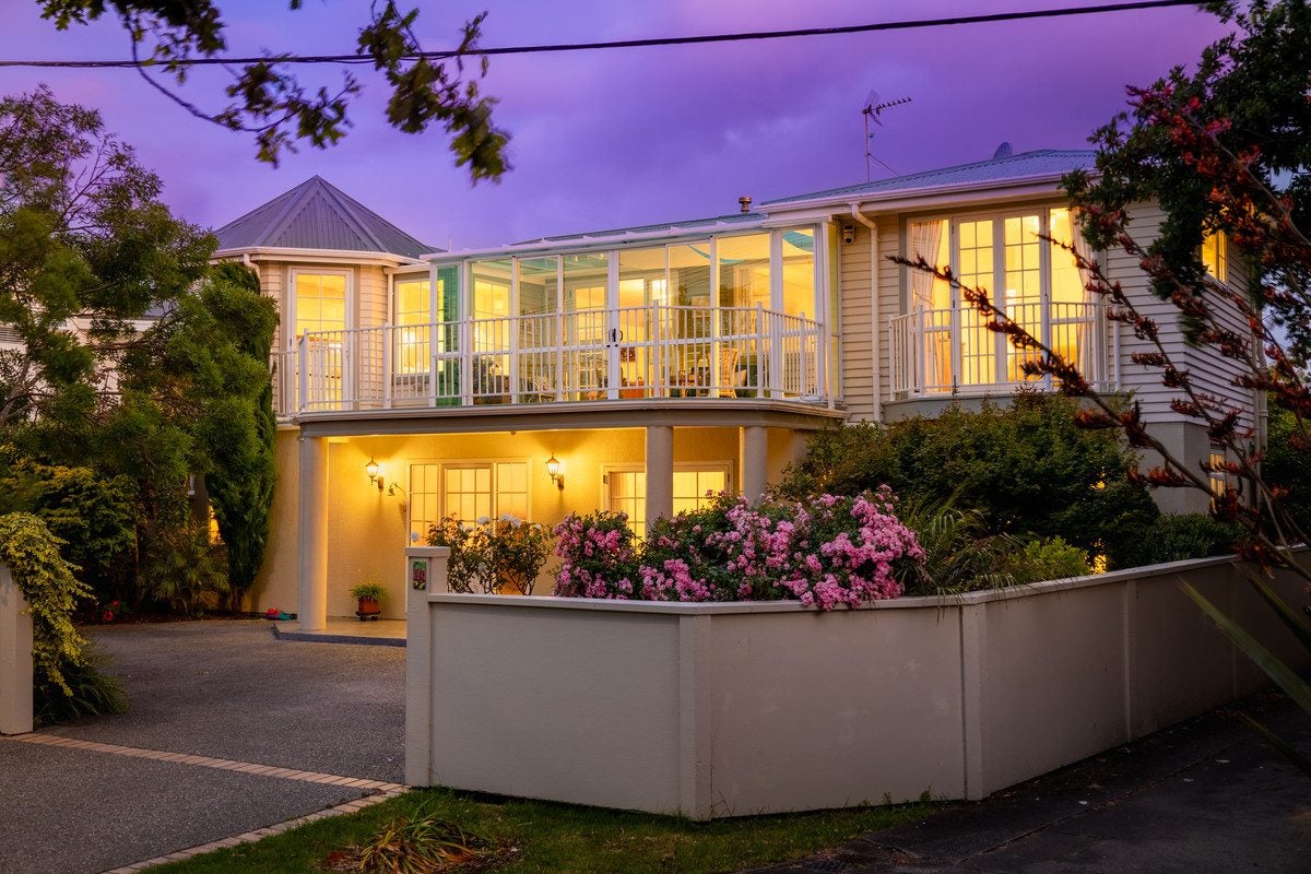 10 Douglas Street, Paraparaumu Beach, Paraparaumu - Carousel 1