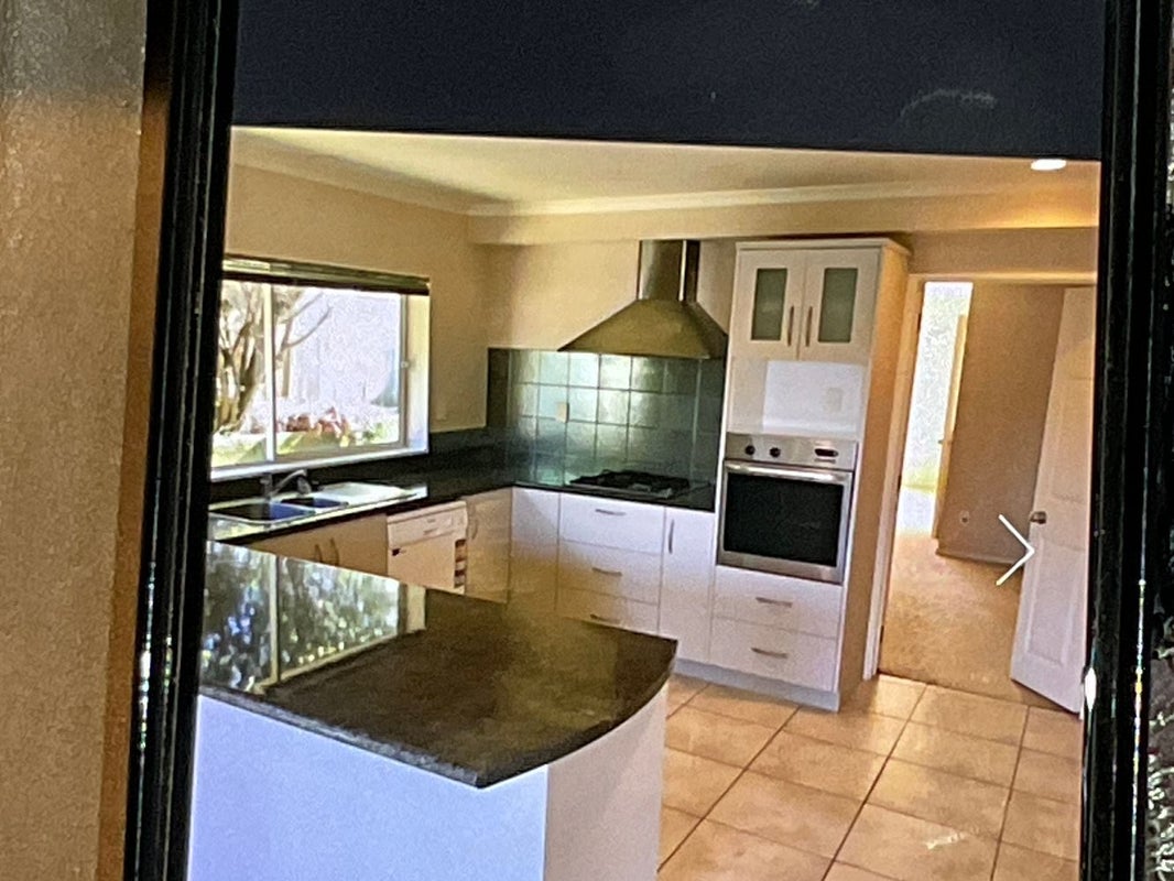 10 Franshell Crescent, East Tamaki, Auckland - Carousel 1