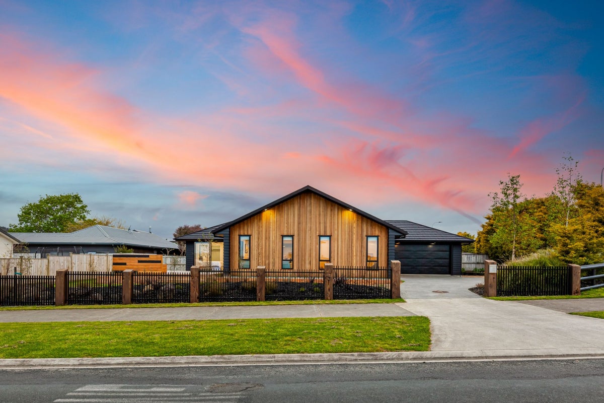 138 Matua Road, Huapai, Kumeu - Carousel 1