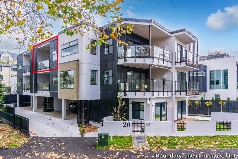 6/20 Tisdall Street, Hamilton Central, Hamilton - Carousel 1