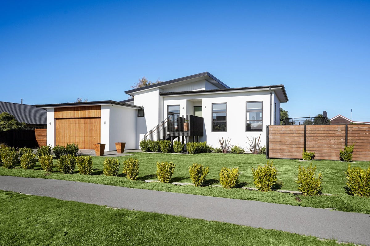 20 Nautilus Place, Spencerville, Christchurch - Carousel 1