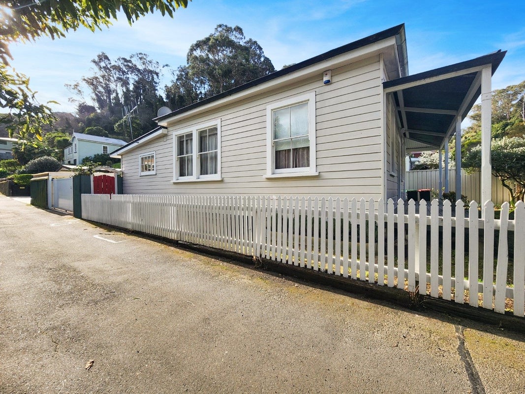 26 Main Street, Hospital Hill, Napier - Carousel 16