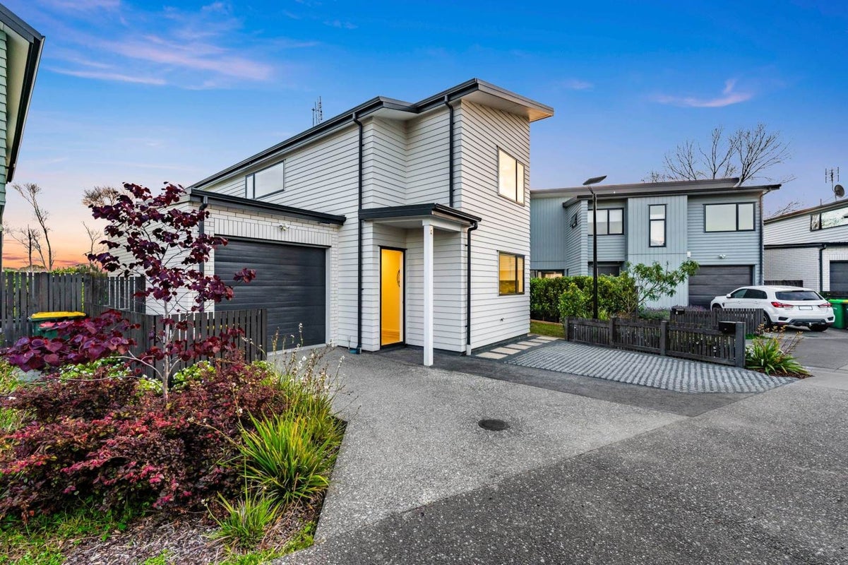 6 Teuila Grove, Wai o Taiki Bay, Auckland - Carousel 1