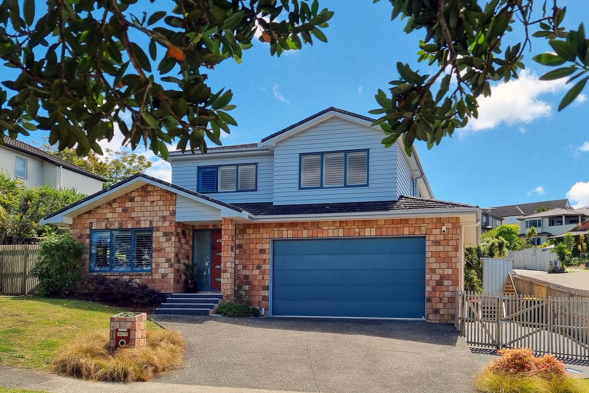 6 Carol Lee Place, Albany Heights, Auckland - Carousel 1