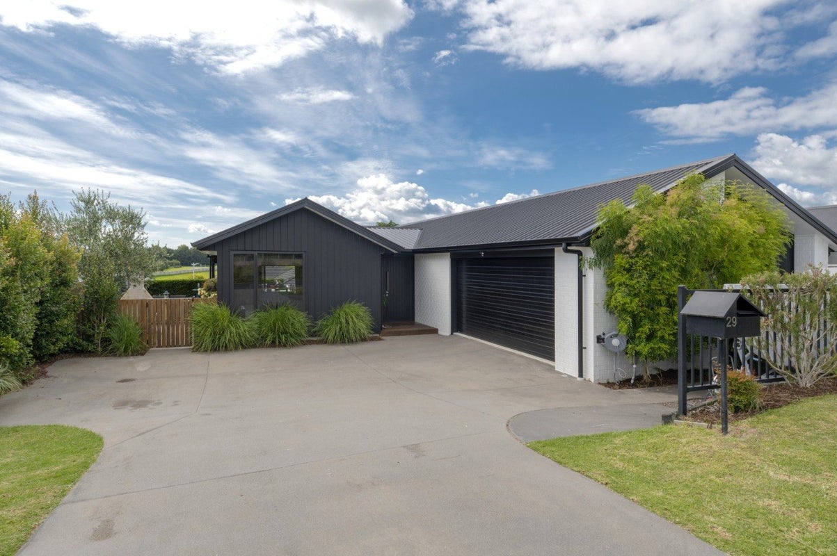 29 Tamihana Avenue, Pyes Pa, Tauranga - Carousel 23