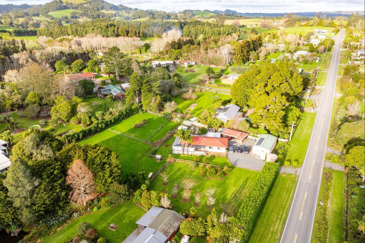 1226 Pipiwai Road, Whangarei - Carousel 1