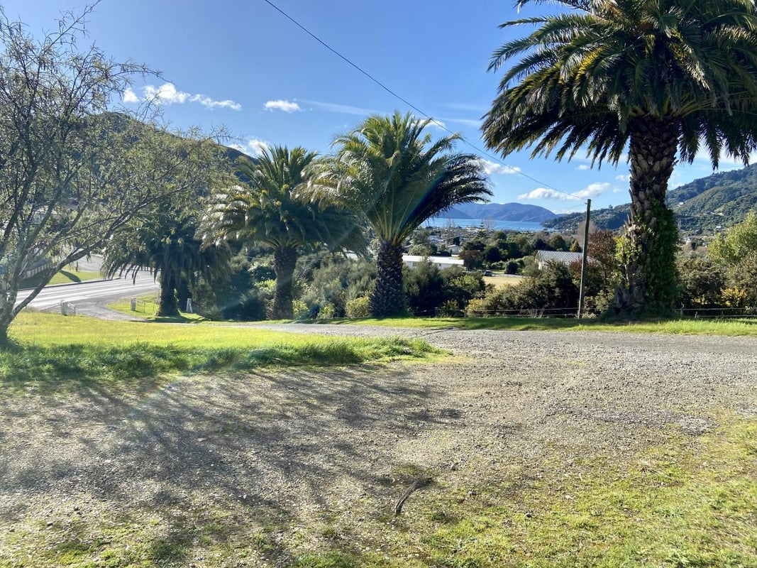 204 Waikawa Road, Waikawa, Picton - Carousel 1