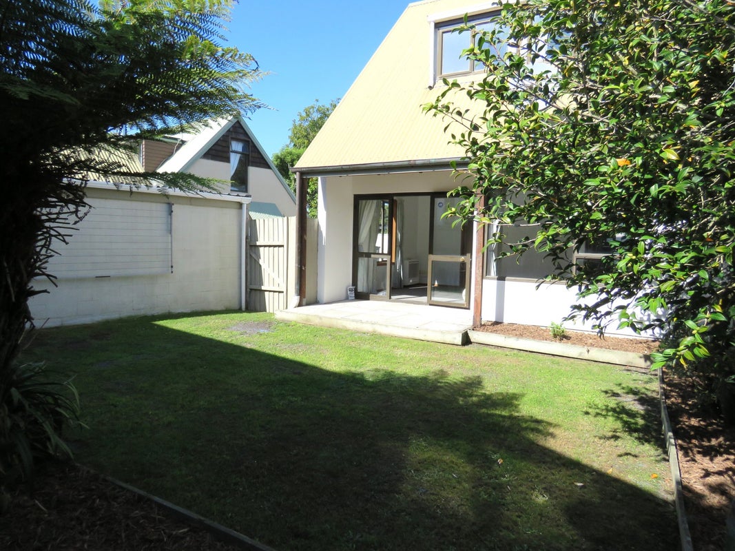 2/125 Champion Street, Edgeware, Christchurch - Carousel 7