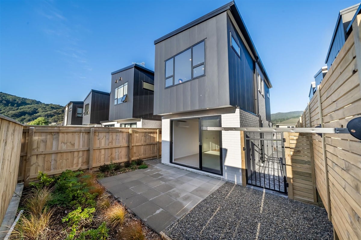 5/27 Main Road, Wainuiomata, Lower Hutt - Carousel 2