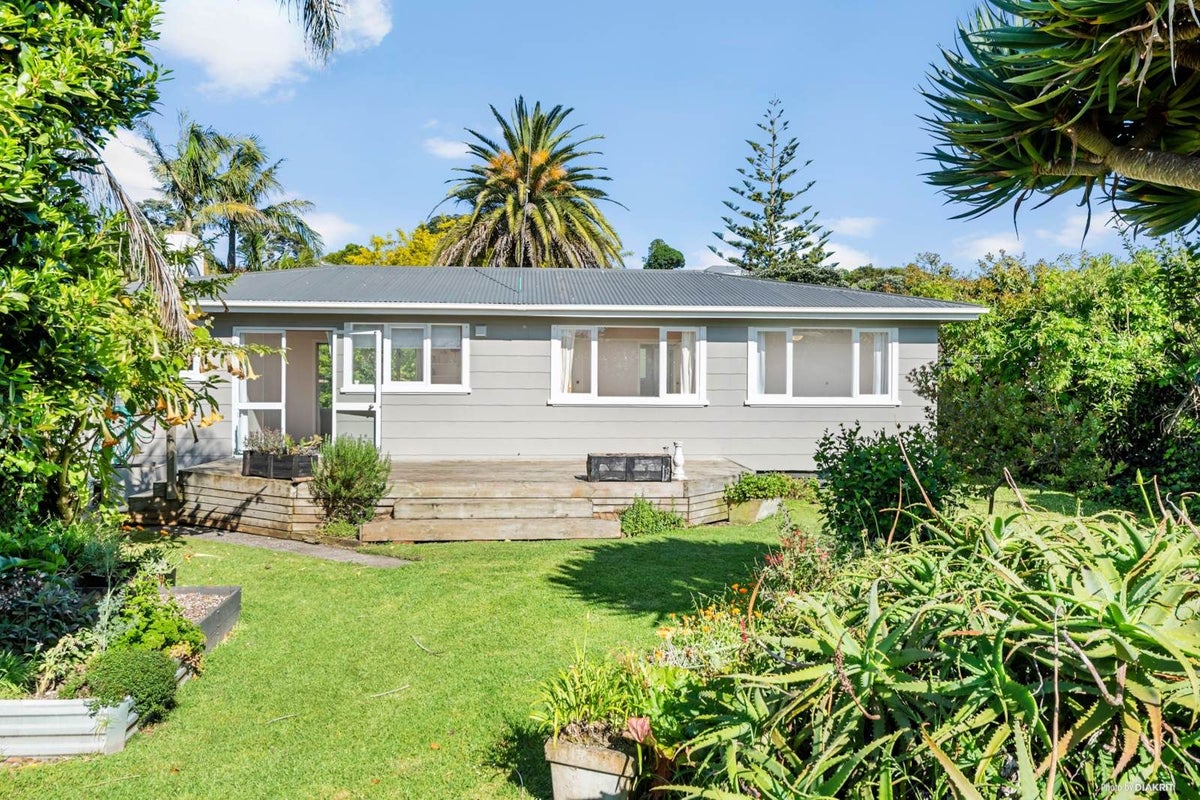 8 Lipscombe Road, Pokeno - Carousel 2