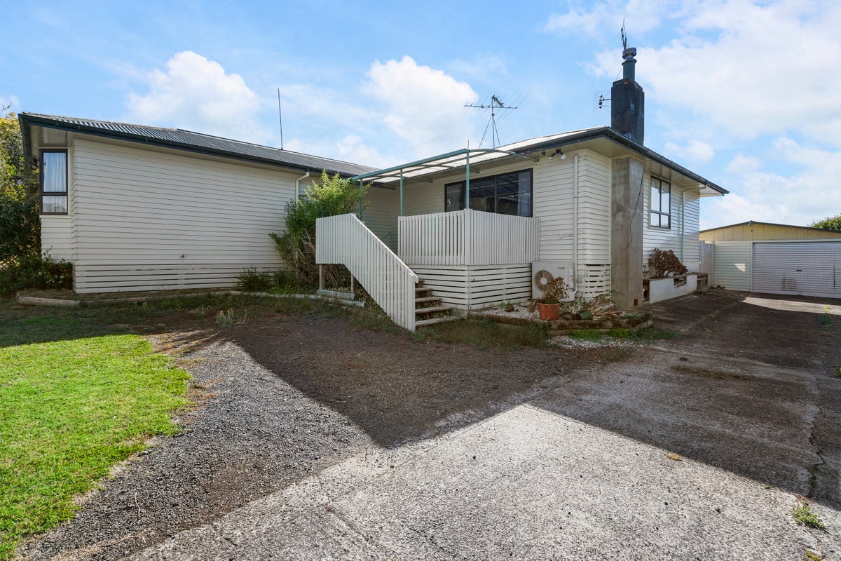36 Russell Road, Huntly - Carousel 1