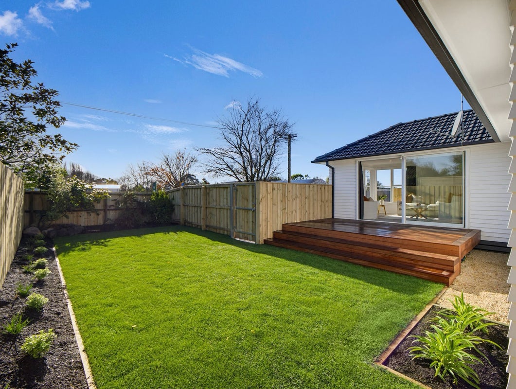 25 Tuckers Road, Redwood, Christchurch - Carousel 1