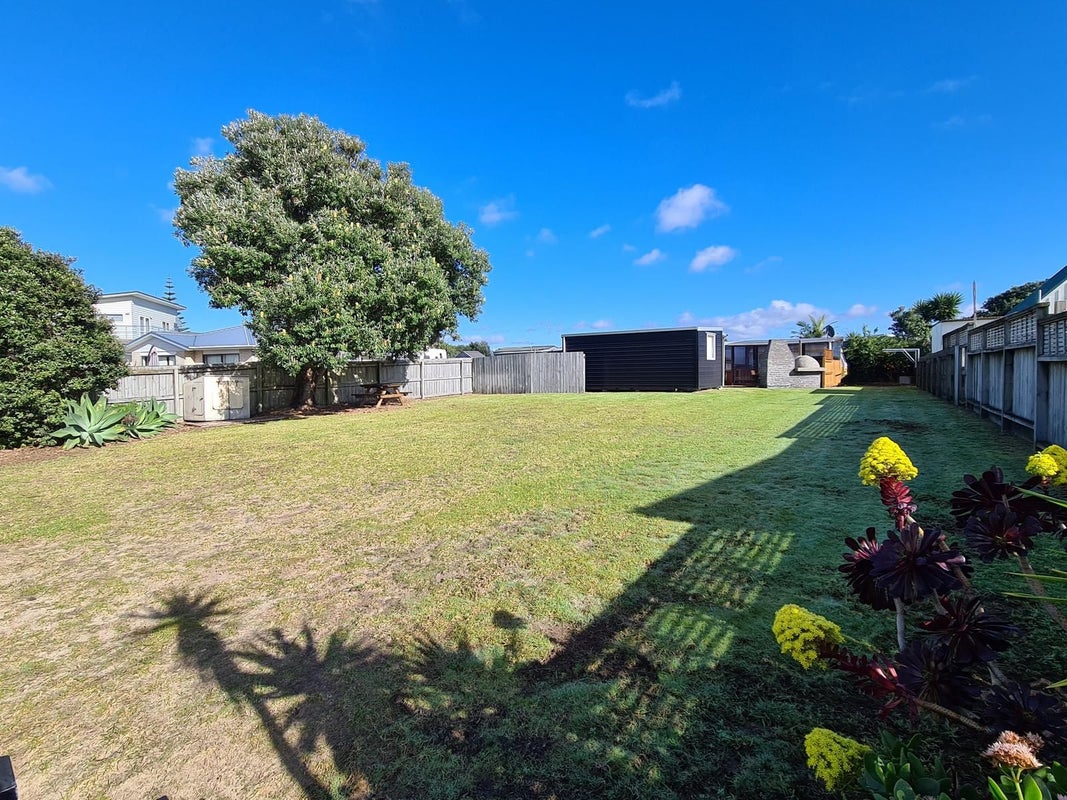 102 Kauri Crescent, Matarangi - Carousel 11