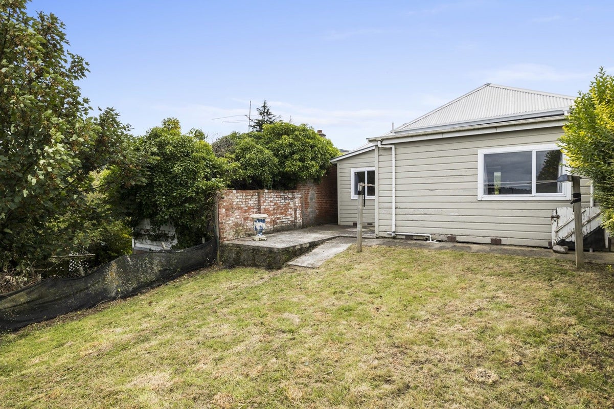 24 Blacks Road, North East Valley, Dunedin - Carousel 17