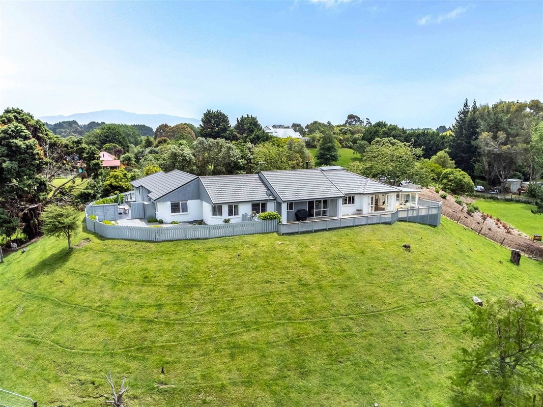 63 King Arthur Drive, Otaihanga, Paraparaumu - Carousel 1