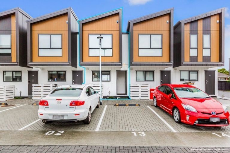 17 Red Arches Road, Henderson, Auckland - Carousel 1