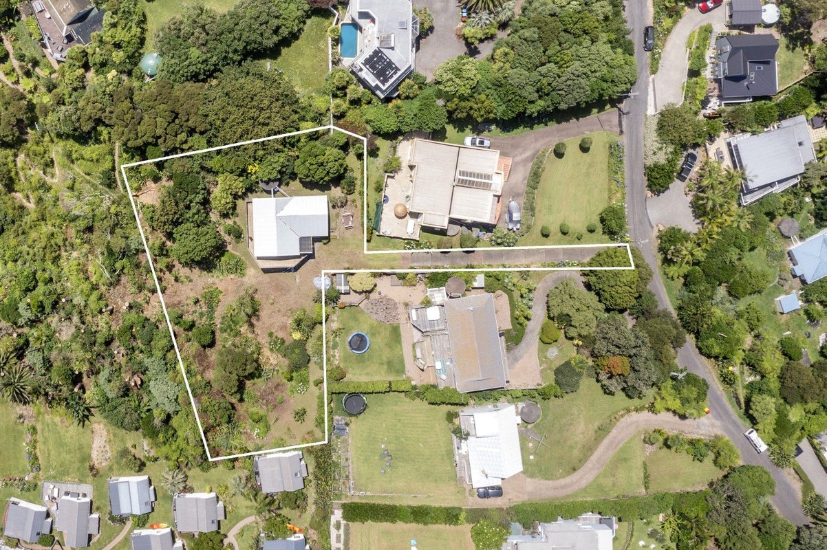16A Giles Road, Ostend, Waiheke Island - Carousel 22