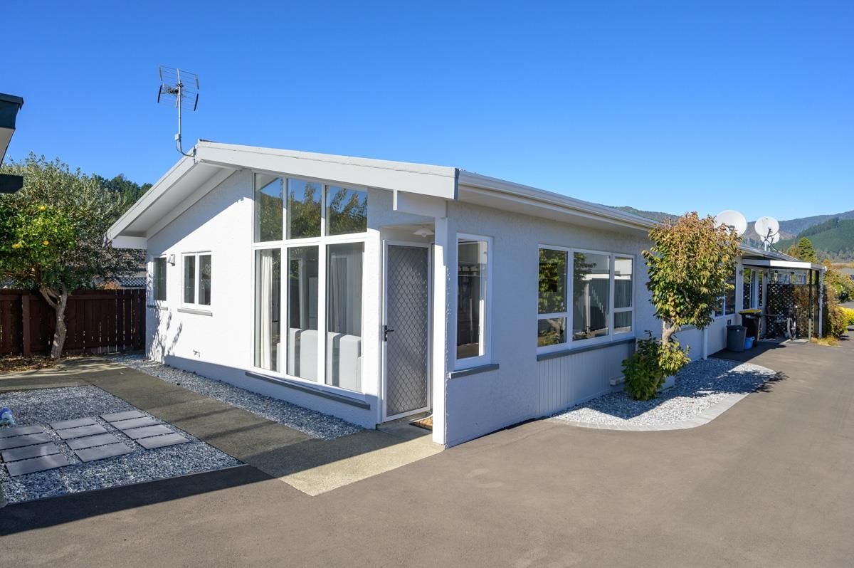 53C Grove Street, The Wood, Nelson - Carousel 1