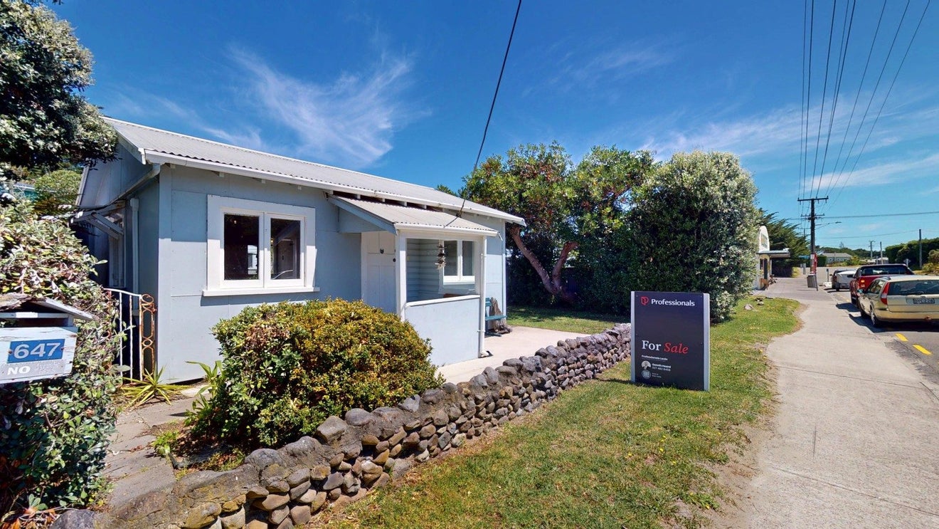 647 Waitarere Beach Road, Waitarere Beach, Levin - Carousel 2