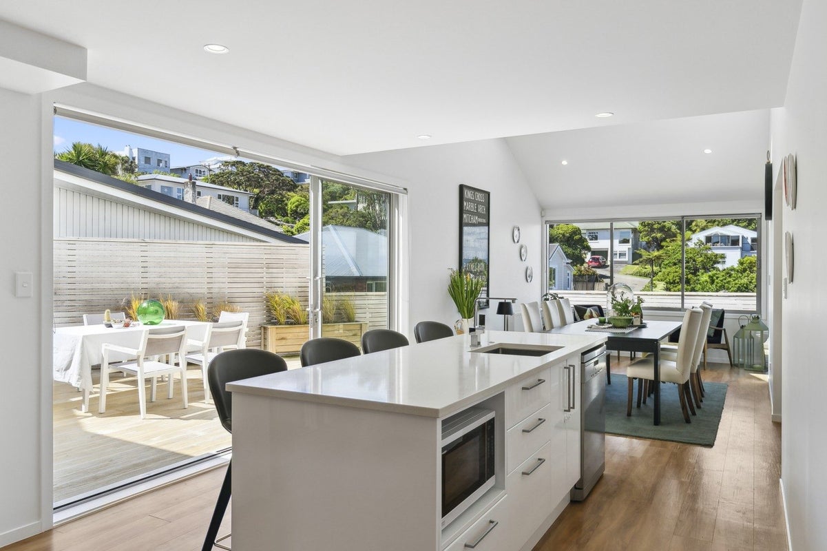 49C Waru Street, Khandallah, Wellington - Carousel 2