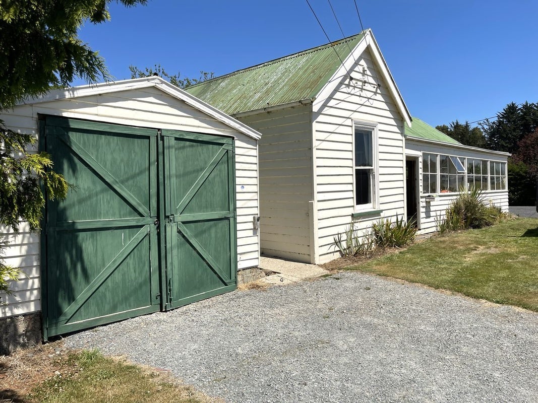 11 Halsey Street, Clinton - Carousel 2