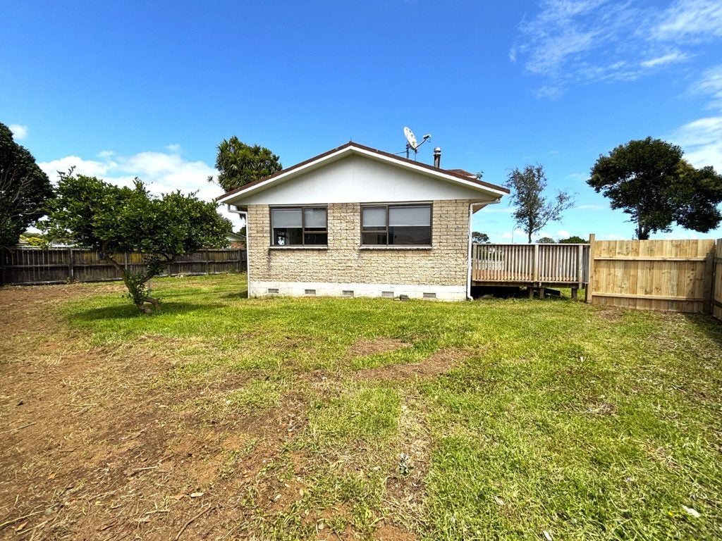 45 Rowandale Avenue, Manurewa, Auckland - Carousel 2