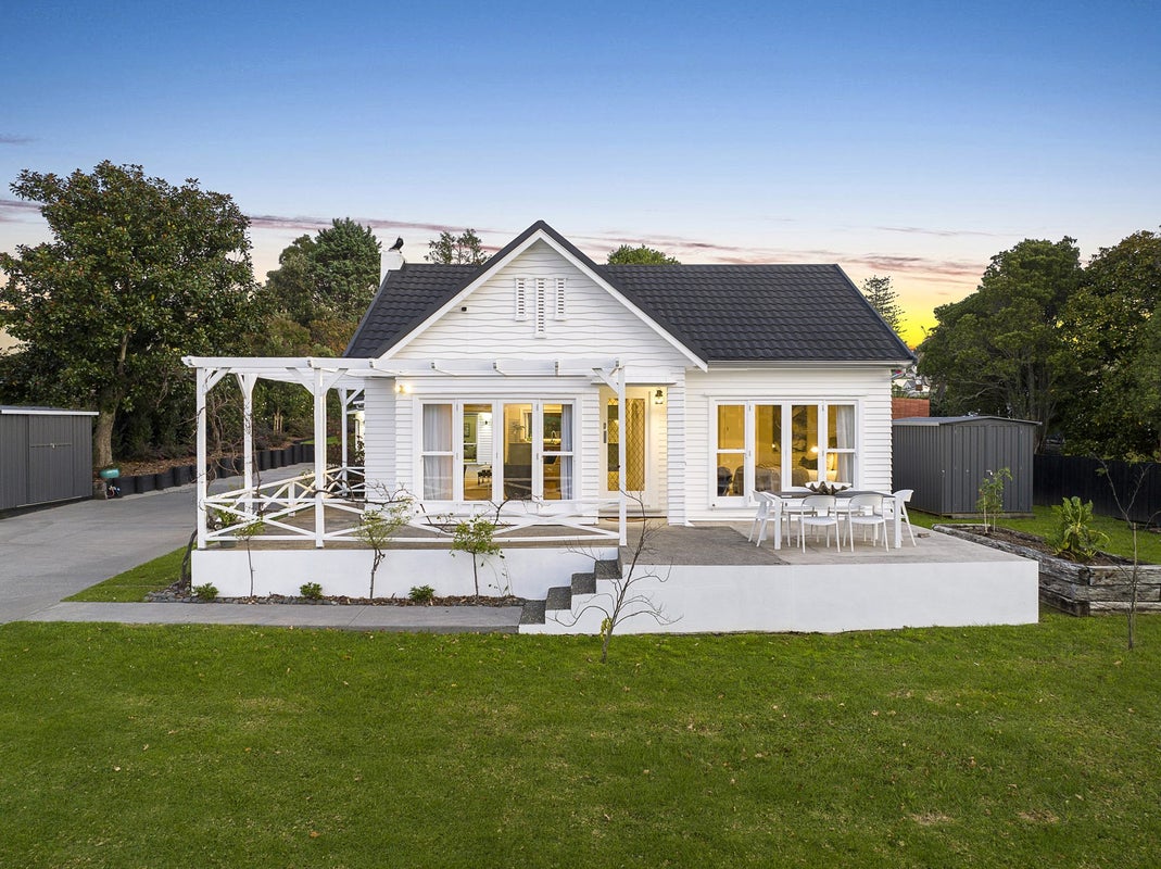 53B Greenhithe Road, Greenhithe, Auckland - Carousel 2