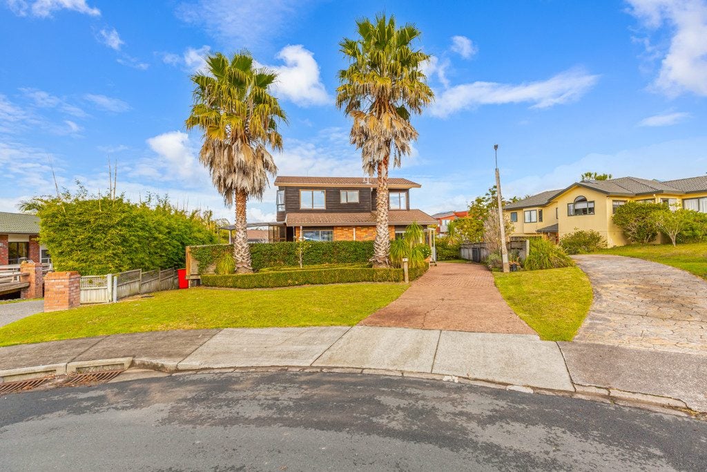 9 Seagrove Road, West Harbour, Auckland - Carousel 2