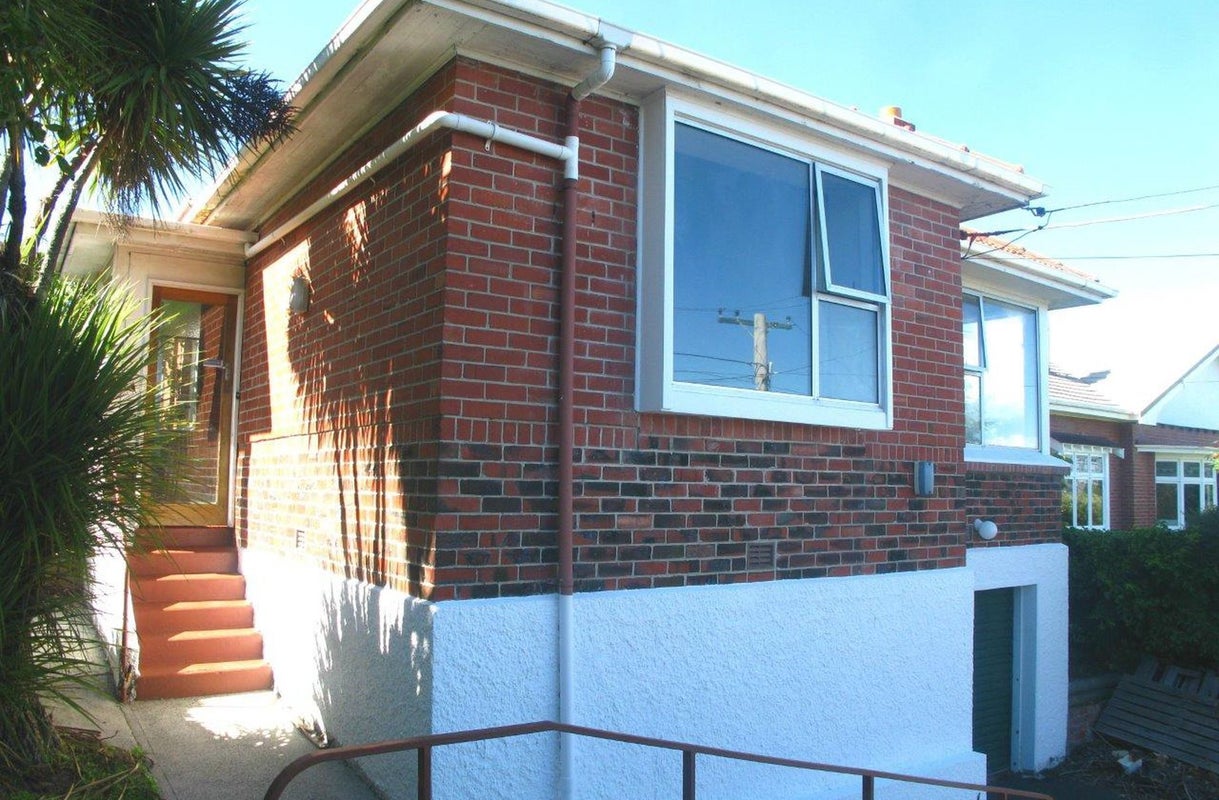 12 Oakland Street, Andersons Bay, Dunedin - Carousel 2