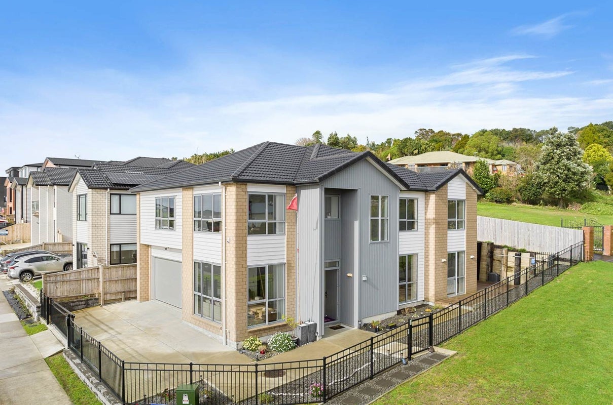 1 Elevation Street, Flat Bush, Auckland - Carousel 1