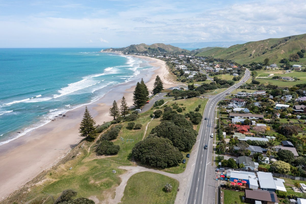 28A Moana Road, Okitu, Gisborne - Carousel 2