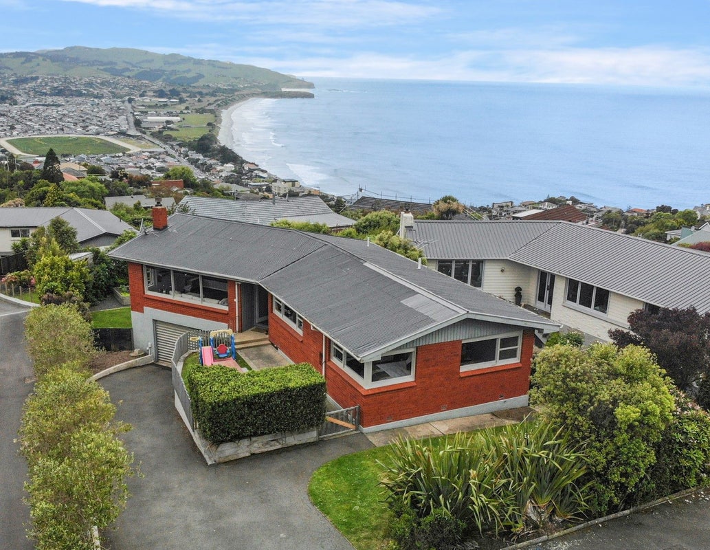 9 Sutcliffe Street, Saint Clair, Dunedin - Carousel 1
